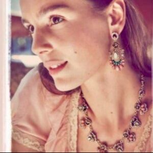 Chloe + Isabel Sunset Vista Vibrant Multicolor Necklace and Earrings 
Bin 1